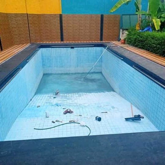 kolam renang untuk rumah minimalis